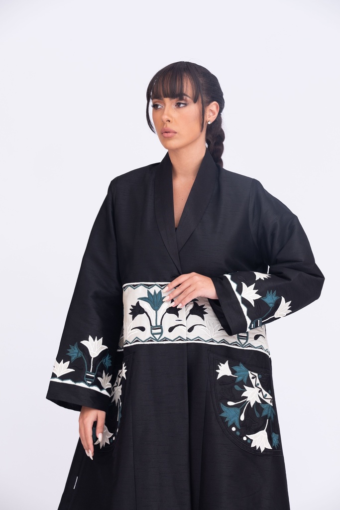Arch Black