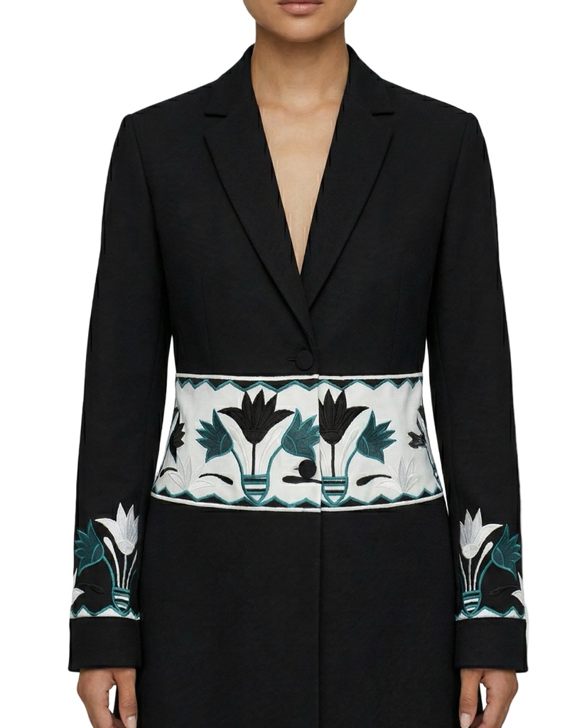  Black and white Arch